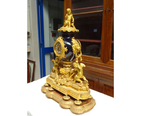 Orologio in bronzo dorato e porcellana 1870 Napoleone III Francia