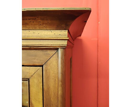 Libreria in noce con tiretto