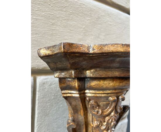 Coppia di console angolari