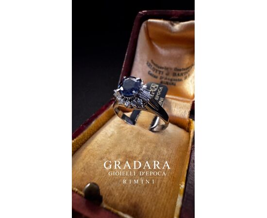 Anello  con  Zaffiro  e  Diamanti  