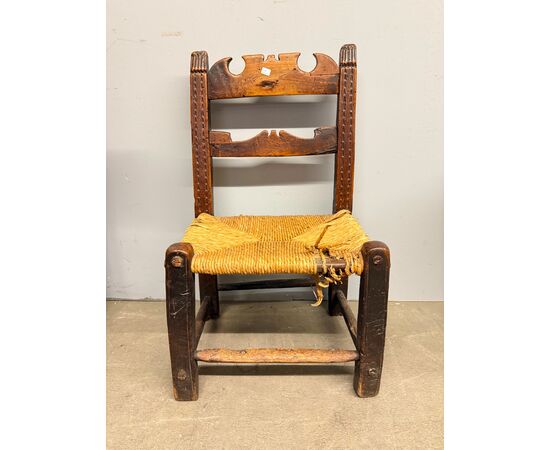 Antica e rara sedia da bambino XVII sec, noce e paglia, 73x34cm