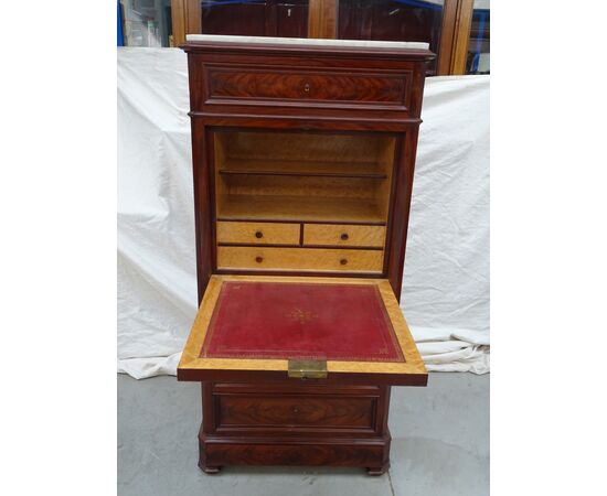 Secretaire in piuma di mogano Napoleone III fine 1800 Francia elegante interno