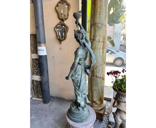  Scultura Femminile in Bronzo Patinato 
