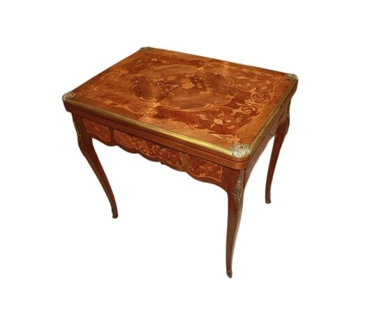 Tavolino da gioco francese stile Luigi XV riccamente intarsiato della seconda metà del 1800