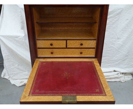 Secretaire in piuma di mogano Napoleone III fine 1800 Francia elegante interno