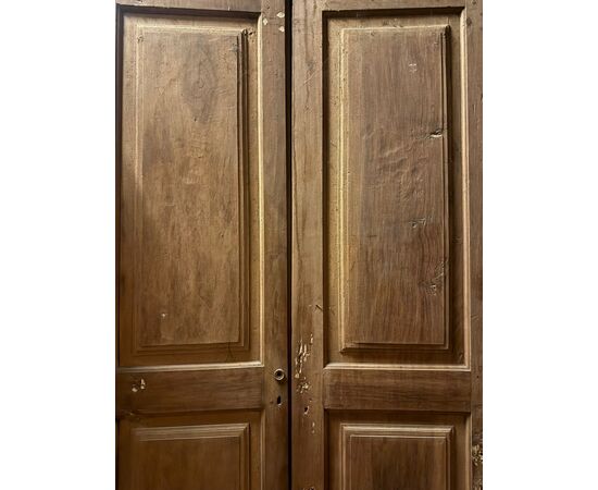 PTI761 - Porta a due battenti con pannelli scolpiti, epoca '800, misure cm L 107 x H 224