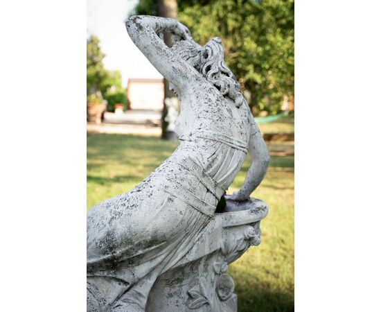 Scultura liberty in graniglia – Anni ’30