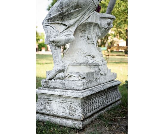 Scultura liberty in graniglia – Anni ’30