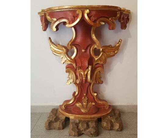 Console in legno laccato e dorato