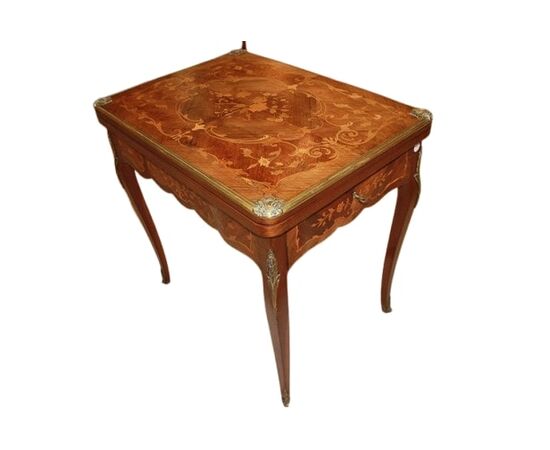 Tavolino da gioco francese stile Luigi XV riccamente intarsiato della seconda metà del 1800