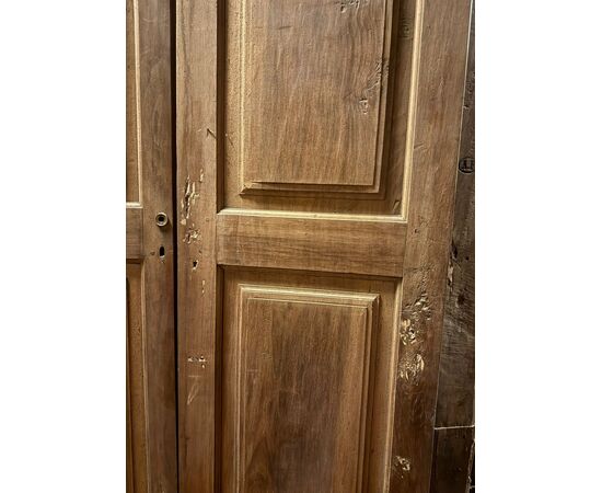 PTI761 - Porta a due battenti con pannelli scolpiti, epoca '800, misure cm L 107 x H 224