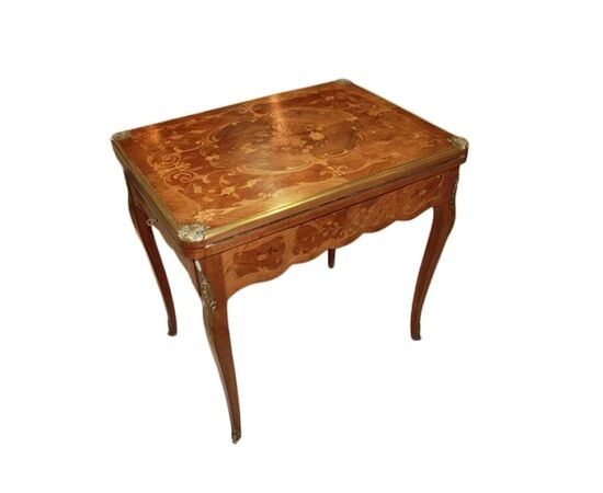 Tavolino da gioco francese stile Luigi XV riccamente intarsiato della seconda metà del 1800