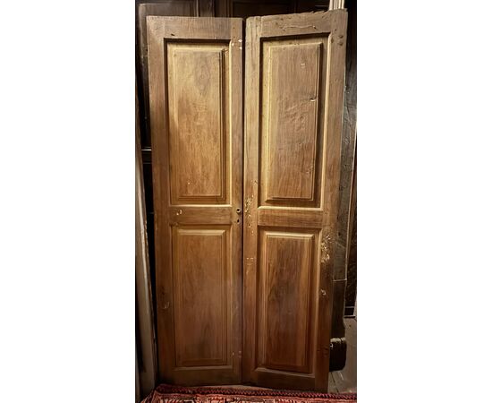 PTI761 - Porta a due battenti con pannelli scolpiti, epoca '800, misure cm L 107 x H 224