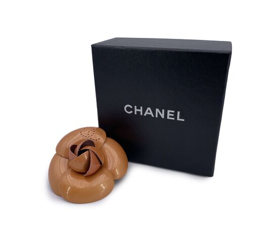 CHANEL Spilla Vintage in Pelle Col. Marrone Camelia
