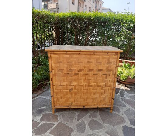 CREDENZA MOBILE IN BAMBOO CON RIPIANI ANNI 70 LUCIDATO A GOMMALACCA
