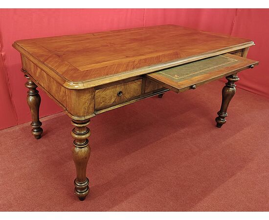 Venetian writing table