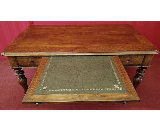 Venetian writing table