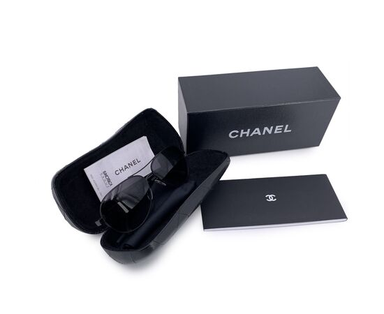 CHANEL Occhiali da Sole in Metallo Col. Nero CC