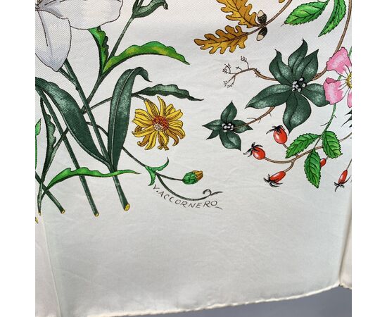 GUCCI Foulard Vintage in Seta Col. Bianco Gucci<strong> Flora