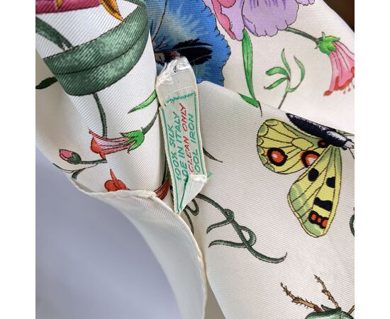 GUCCI Foulard Vintage in Seta Col. Bianco Gucci<strong> Flora