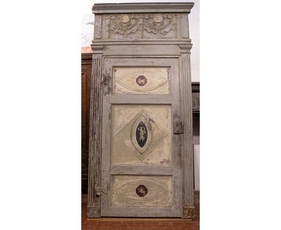 ptl246 painted door, Louis XVI period, meas. max h 286 cm xl 135 cm     