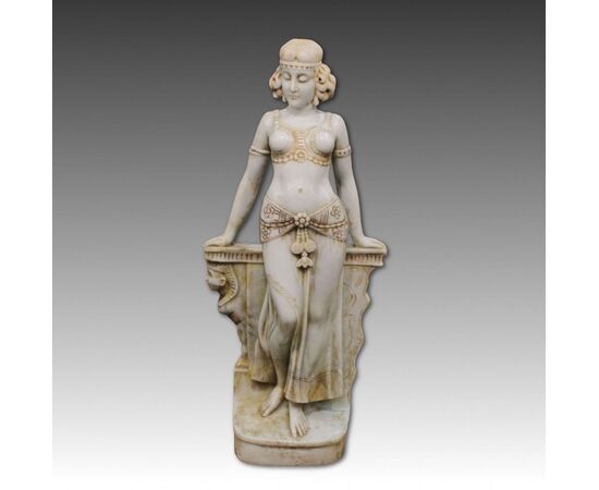 Antica scultura orientalista Art Decò in marmo odalisca