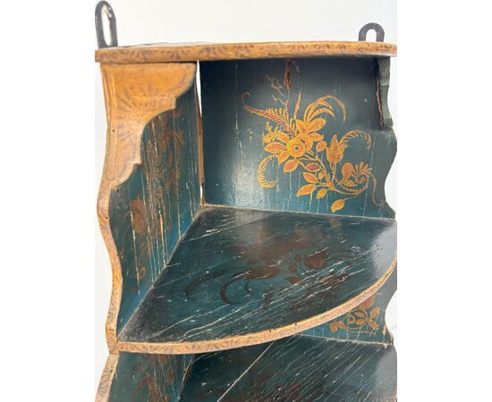 Hanging corner cabinet, Piedmont, 18th century