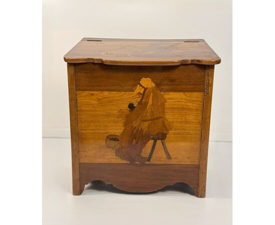 Inlaid wood holder in different woods, 19th / 20th century