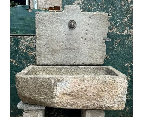 DARS681 - Antica fontana a muro, epoca '800, misure cm L 115 x H 115 x P 66