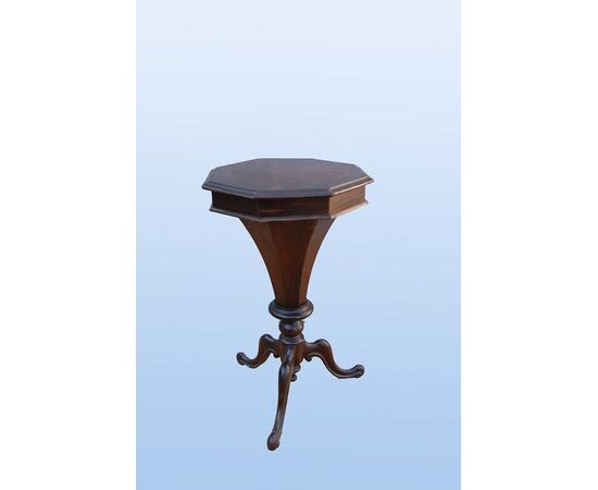 Victorian English work table from the 1800s in octagonal walnut wood