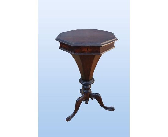 Victorian English work table from the 1800s in octagonal walnut wood