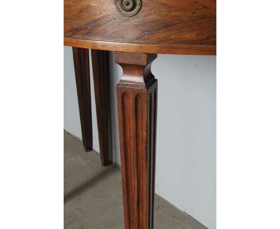 Antica coppia di console  noce Parma 1770 . Luigi XVI mezza luna con gambe strozzate . Mis 118 x 58