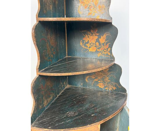 Hanging corner cabinet, Piedmont, 18th century
