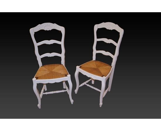 Group of 6 French chairs, late 1800s, Provençal style, white lacquered and pickled.