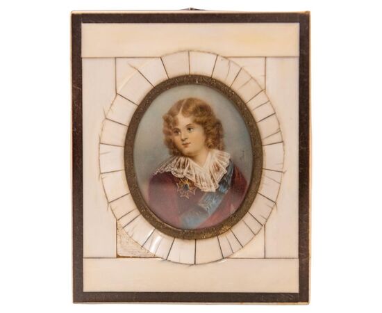 Portrait of the Dauphin in ivory frame - O/7439/1 -