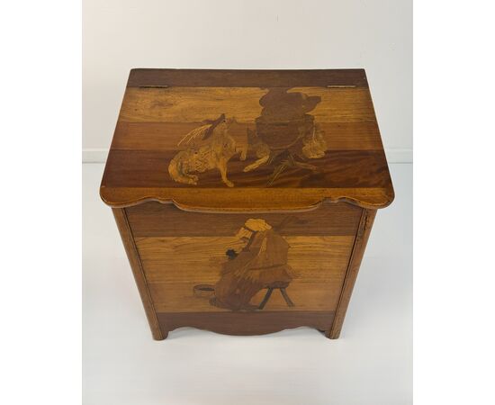 Inlaid wood holder in different woods, 19th / 20th century