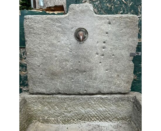 DARS681 - Antica fontana a muro, epoca '800, misure cm L 115 x H 115 x P 66