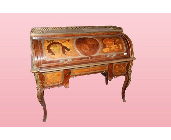 Antique large roll-top desk richly inlaid from the early 1800s