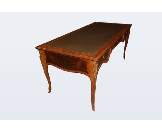 Antique large Louis XV style diplomatic desk from the 1800s with a leather top