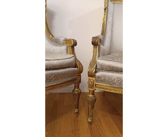 PAIR OF 19TH CENTURY BERGÈRE ARMCHAIRS