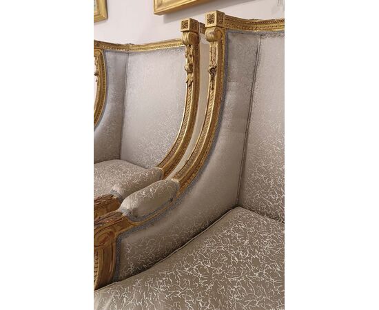 PAIR OF 19TH CENTURY BERGÈRE ARMCHAIRS