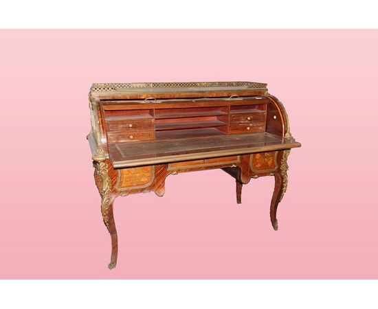 Antique large roll-top desk richly inlaid from the early 1800s