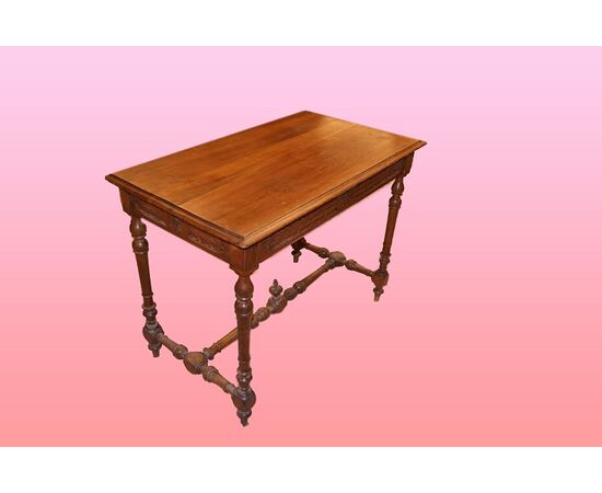 French desk from the 1800s with a turned base