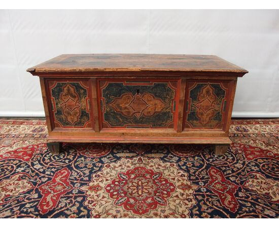 LACQUERED CHEST, 1800s ALSACE - cm L137xP67xH65