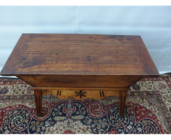 SMALL WALNUT CUPBOARD IN LOUIS XVI STYLE, EARLY 1800S cm 116xP53xH84