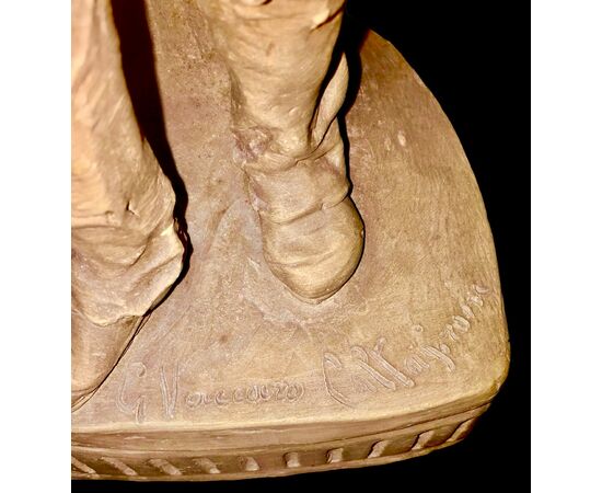 Coppia di sculture in terracotta raffigurante contadini.Firma Cav.G.Vaccaro.(1807-1889)Caltagirone.