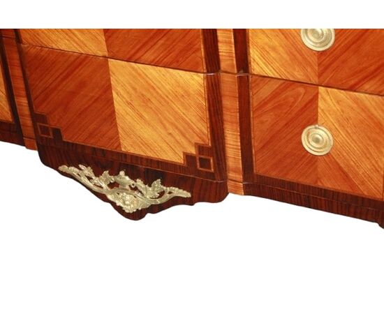 French chest of drawers from the second half of the 19th century, Louis XVI style, in rosewood.