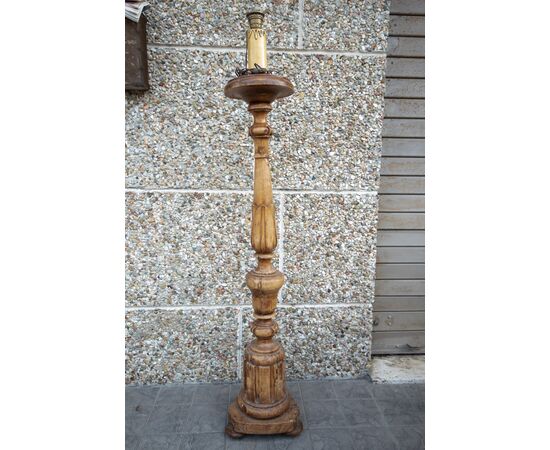 Carved 18th-century floor candlestick