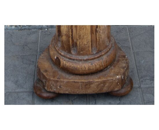 Carved 18th-century floor candlestick