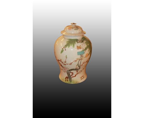 Vaso potiche cinese in porcellana bianca con paesaggio e aforismi